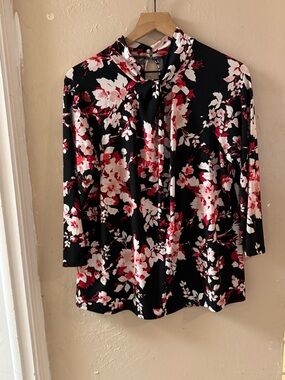 Liz Claiborne Black Floral Tie-Neck Blouse with Red & White Flowers